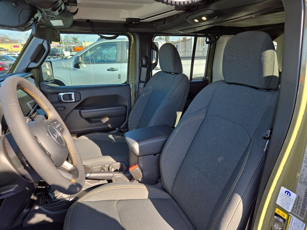 2025 Jeep Wrangler 4-Door Summit 4x4