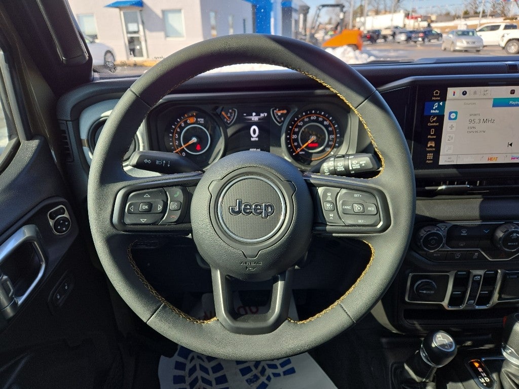 2025 Jeep Wrangler 4-Door Summit 4x4
