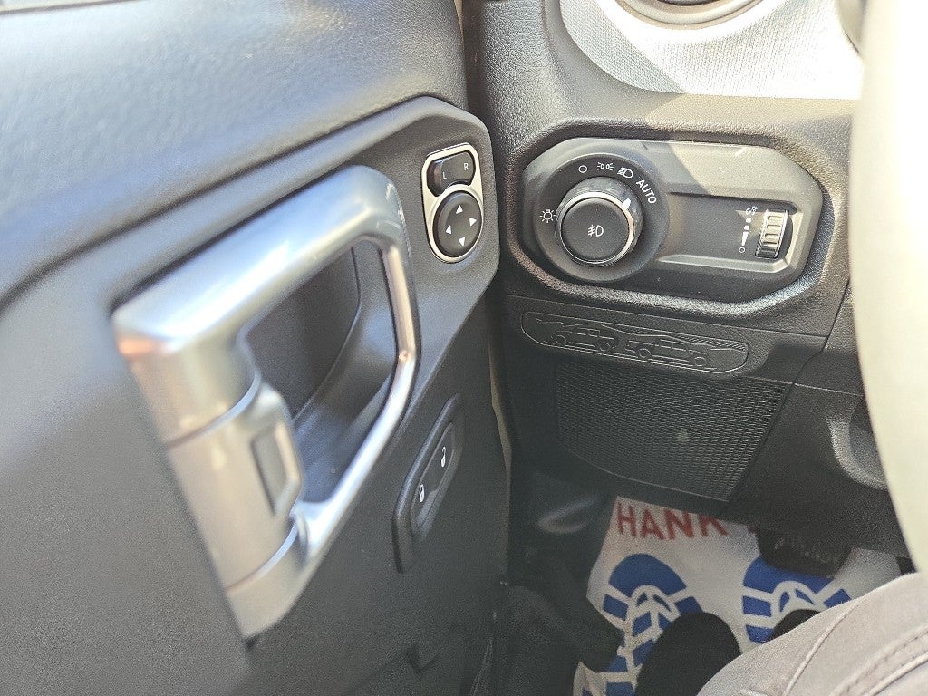 2025 Jeep Wrangler 4-Door Summit 4x4