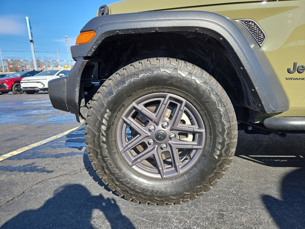 2025 Jeep Wrangler 4-Door Summit 4x4