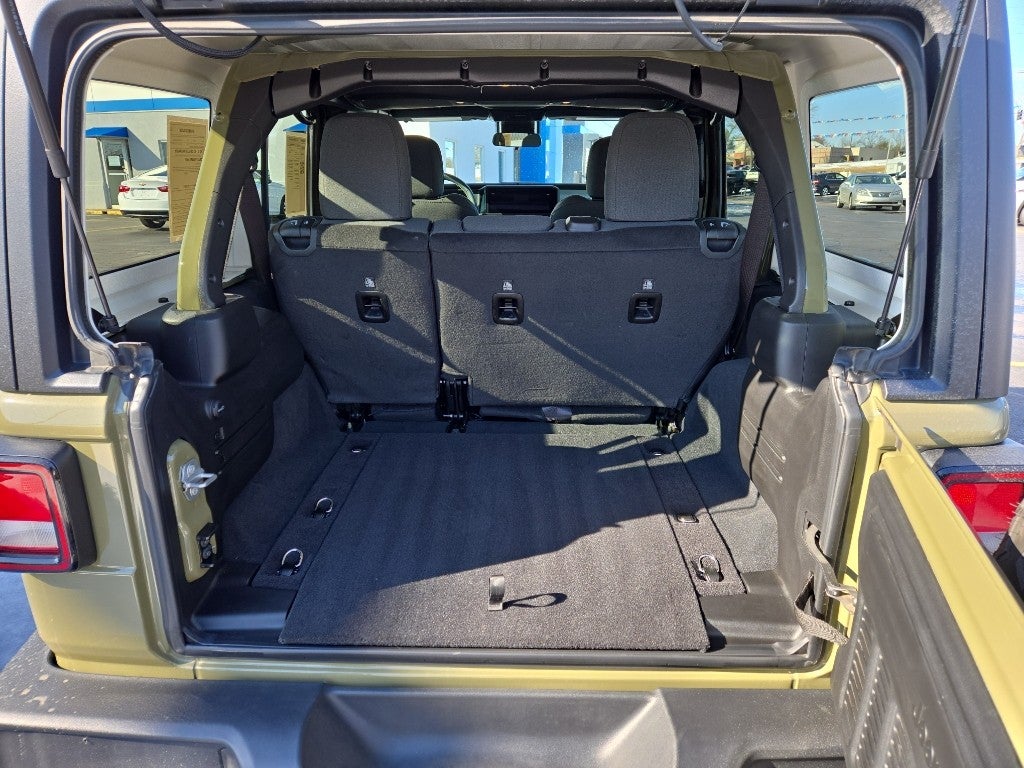 2025 Jeep Wrangler 4-Door Summit 4x4