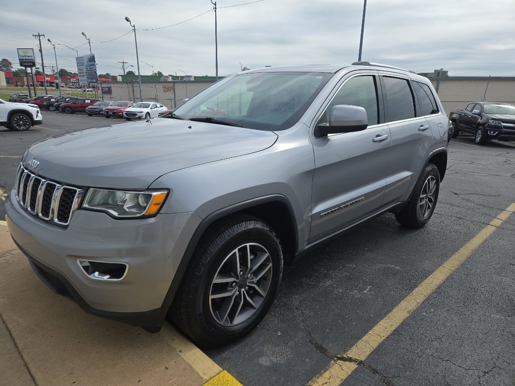 2020 Jeep Grand Cherokee Laredo E 4x4