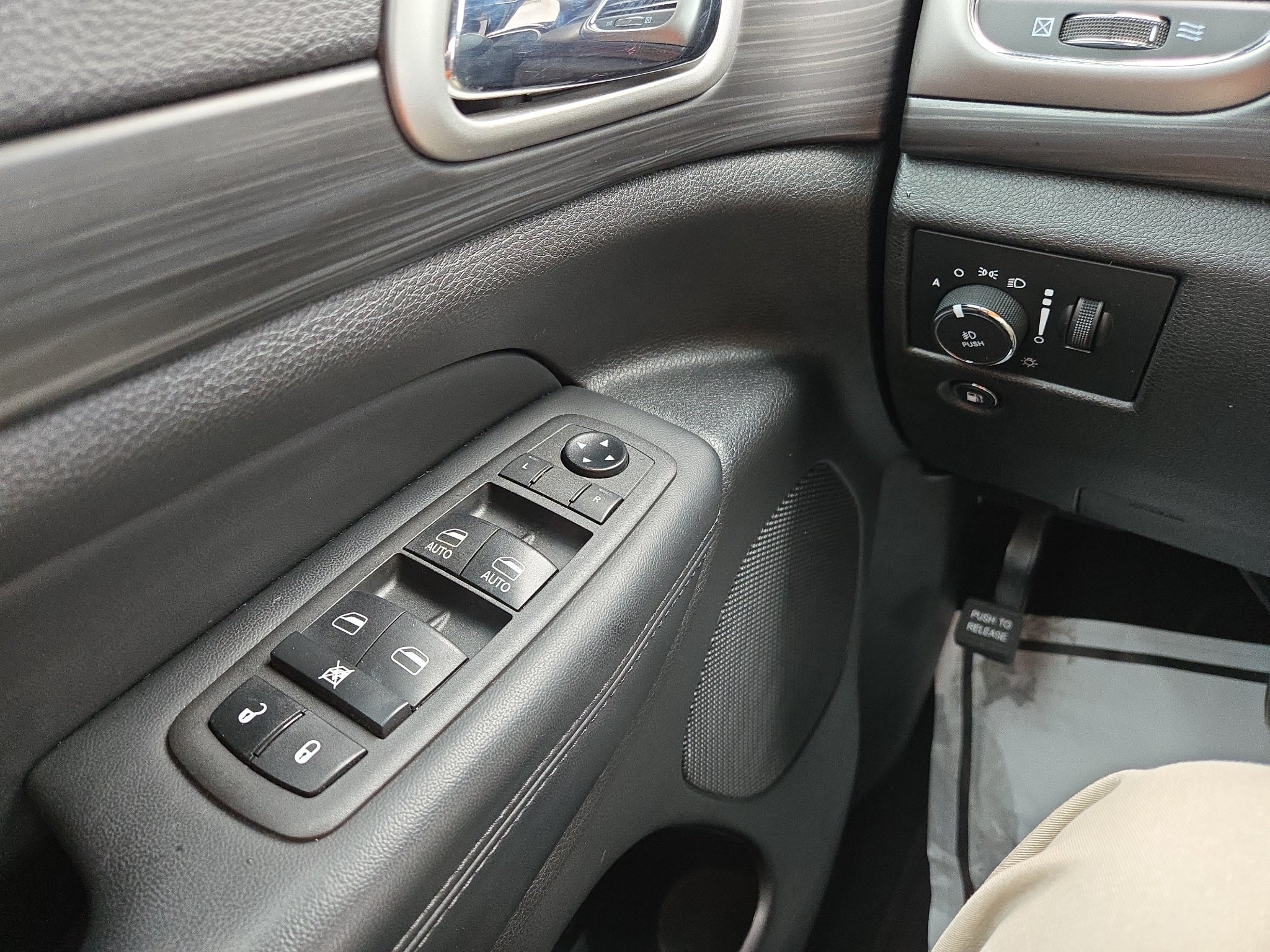 2021 Jeep Grand Cherokee Laredo X 4x4