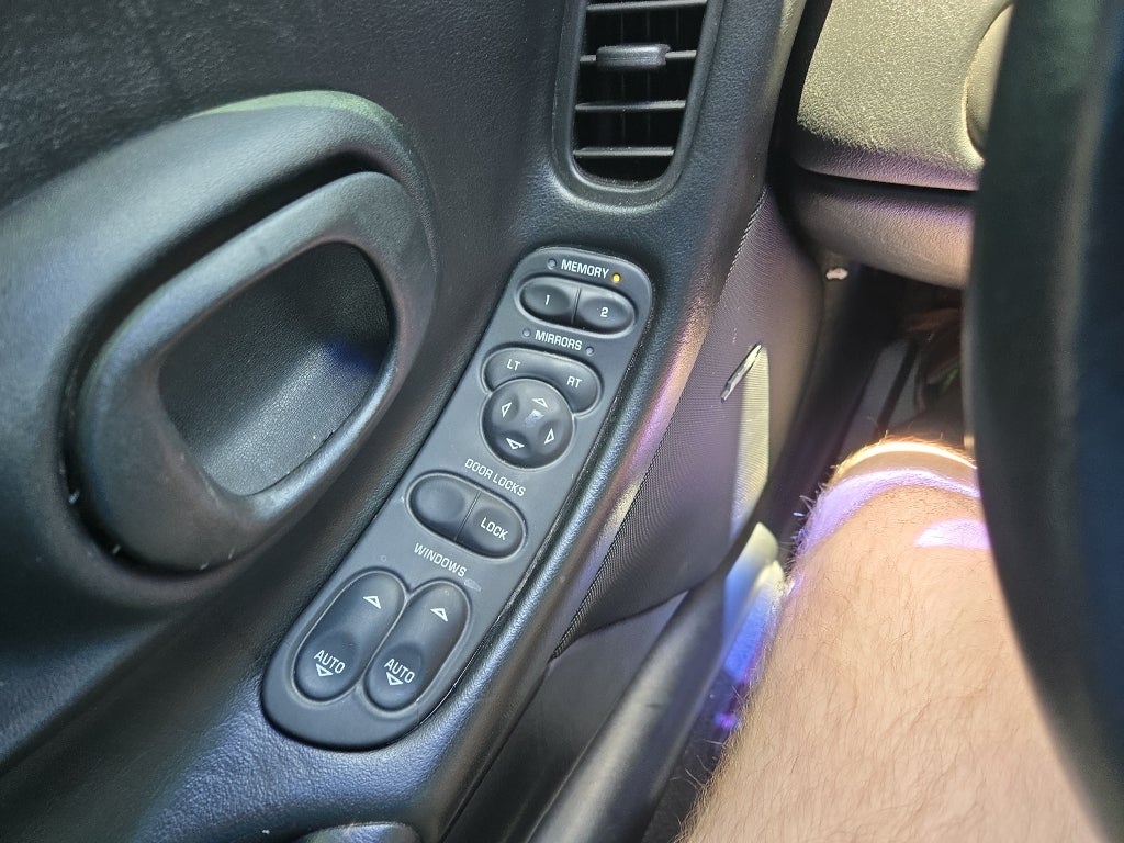 2004 Chevrolet Corvette Base