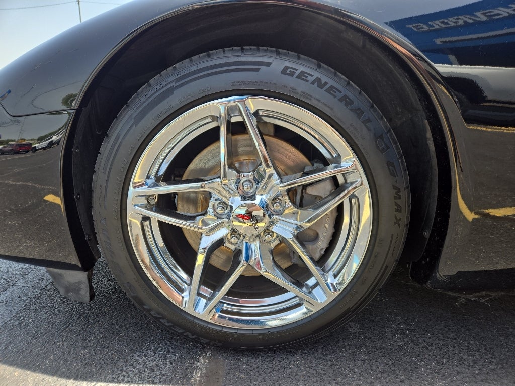 2004 Chevrolet Corvette Base