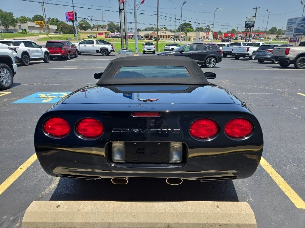 2004 Chevrolet Corvette Base