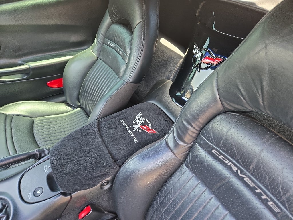 2004 Chevrolet Corvette Base
