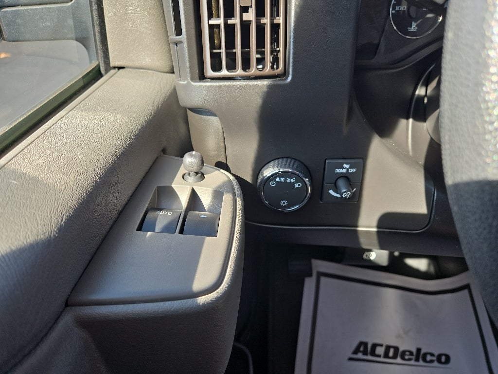 2021 Chevrolet Express Passenger 3500 LT