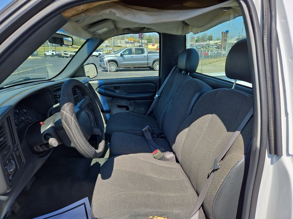 2001 Chevrolet Silverado 1500 Base