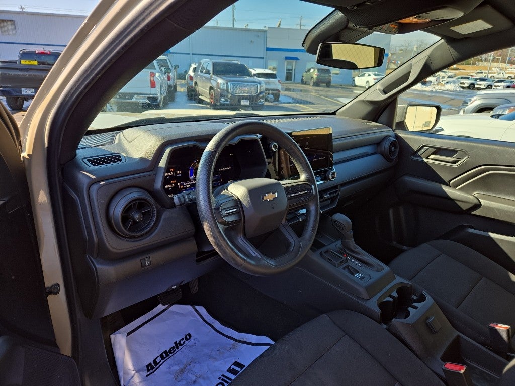 2024 Chevrolet Colorado WT