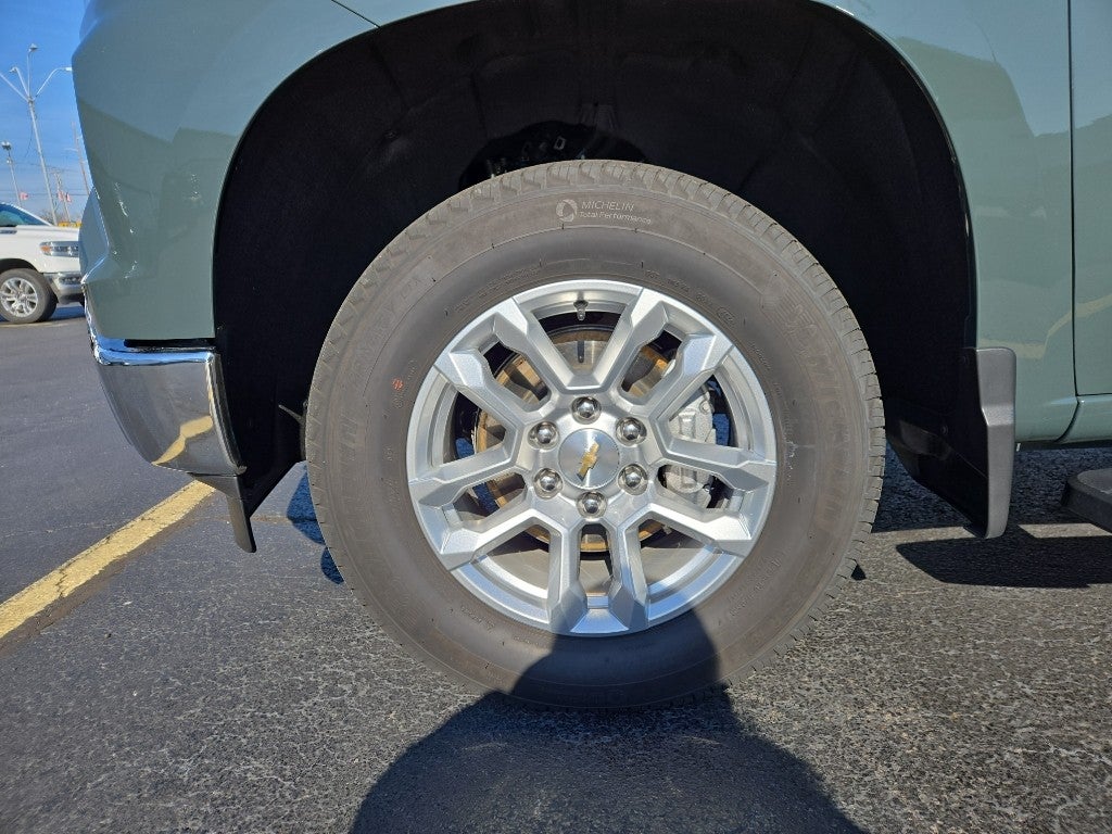 2025 Chevrolet Silverado 1500 LT