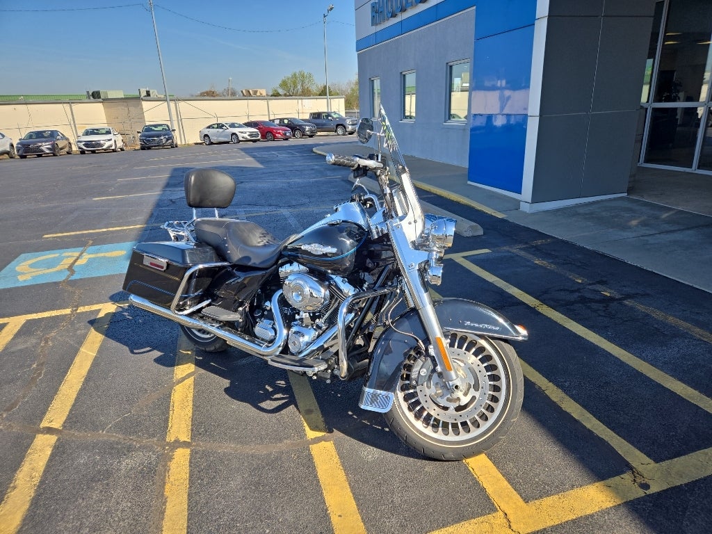 2012 HARLEY-DAVID FLHR SHRINE Base