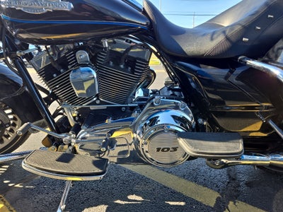 2012 HARLEY-DAVID FLHR SHRINE Base