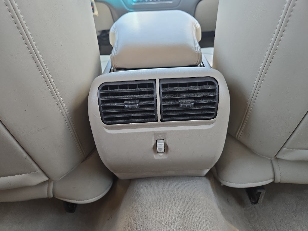 2006 Lincoln Town Car Signature Limited