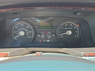 2006 Lincoln Town Car Signature Limited