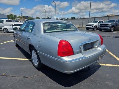 2006 Lincoln Town Car Signature Limited