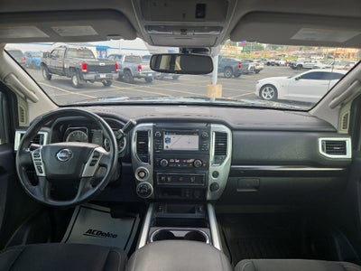 2018 Nissan TITAN SV