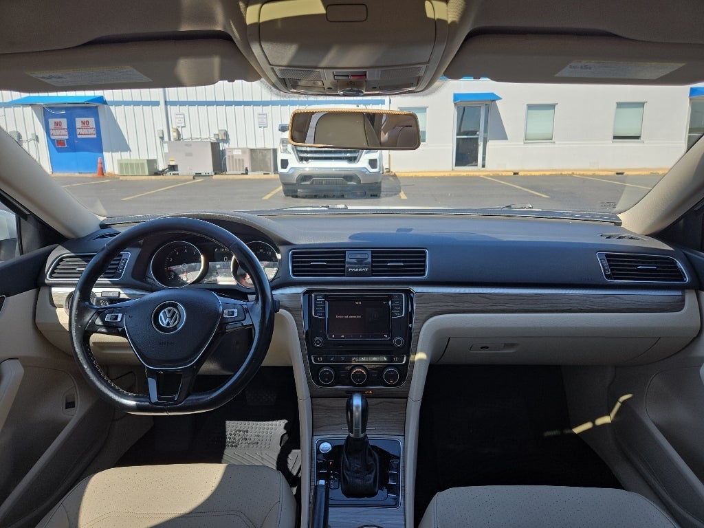 2018 Volkswagen Passat 2.0T SE