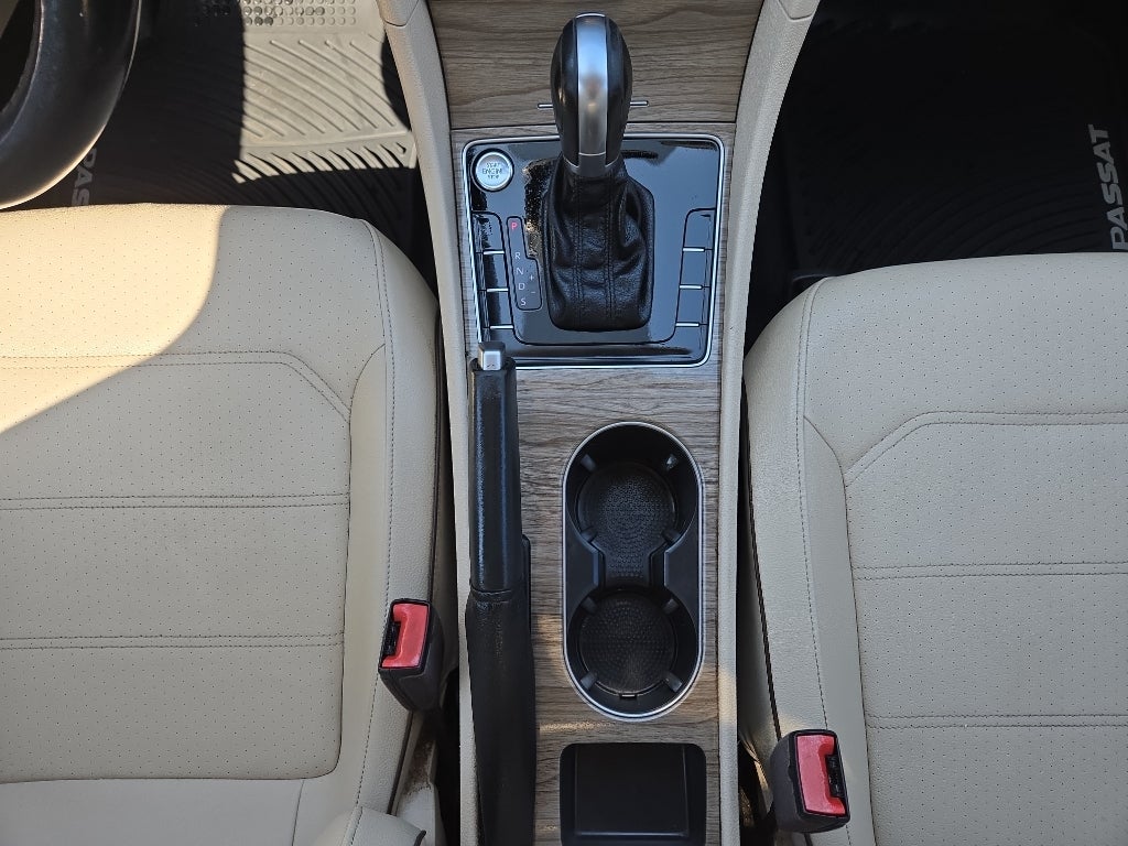 2018 Volkswagen Passat 2.0T SE
