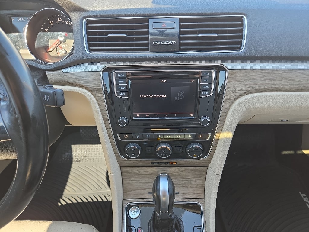 2018 Volkswagen Passat 2.0T SE