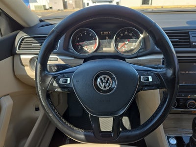2018 Volkswagen Passat 2.0T SE