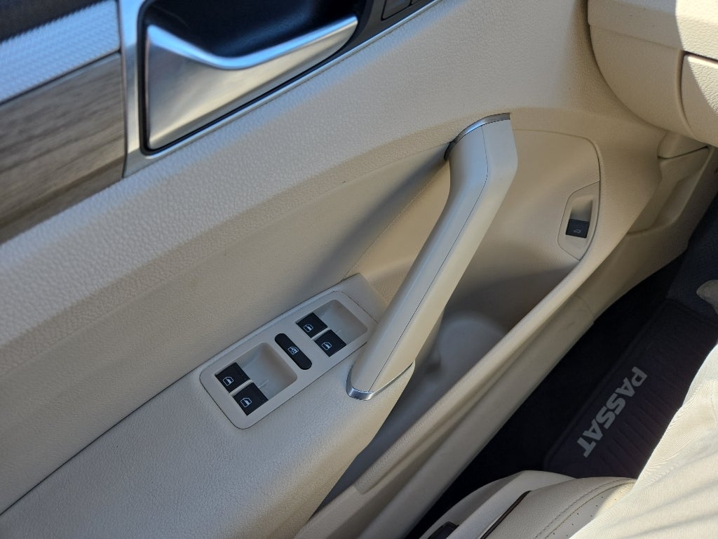 2018 Volkswagen Passat 2.0T SE