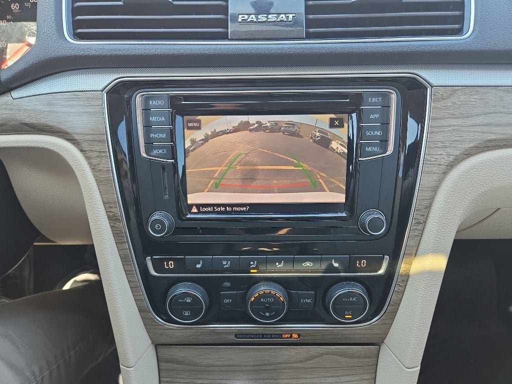 2018 Volkswagen Passat 2.0T SE