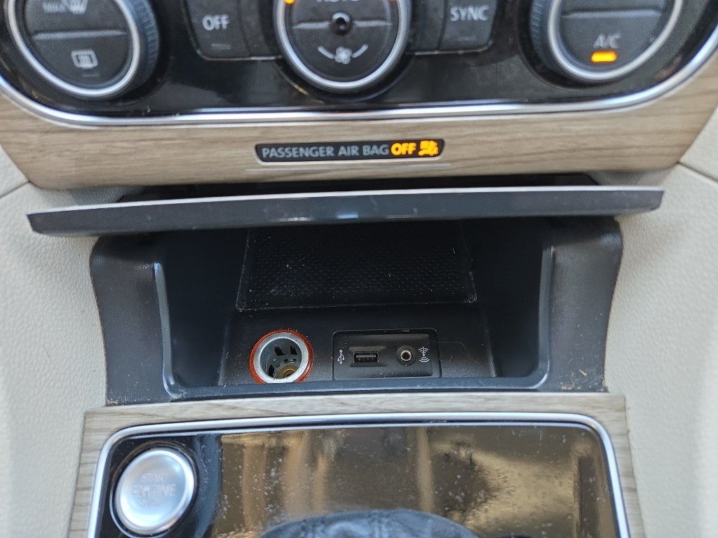 2018 Volkswagen Passat 2.0T SE