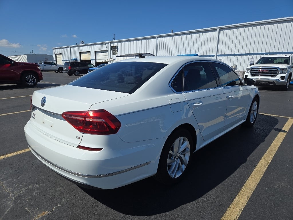 2018 Volkswagen Passat 2.0T SE