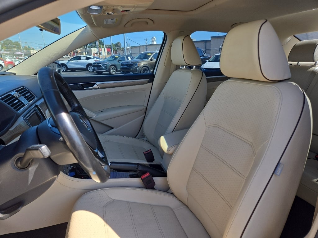 2018 Volkswagen Passat 2.0T SE