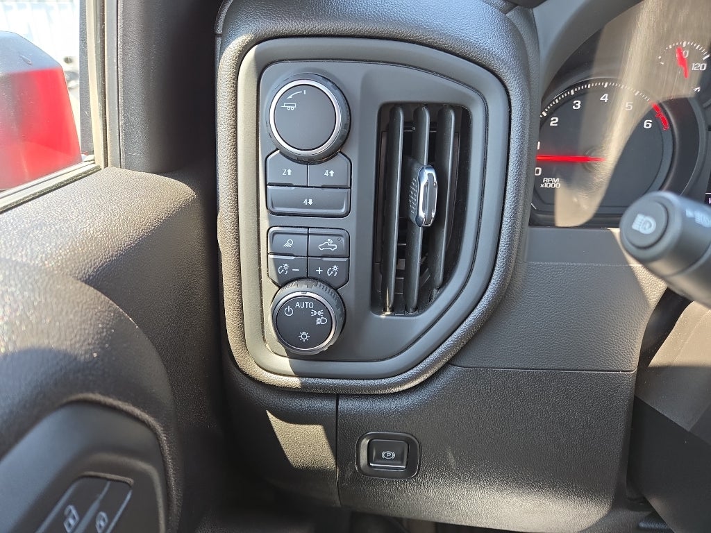 2025 Chevrolet Silverado 2500 HD Custom