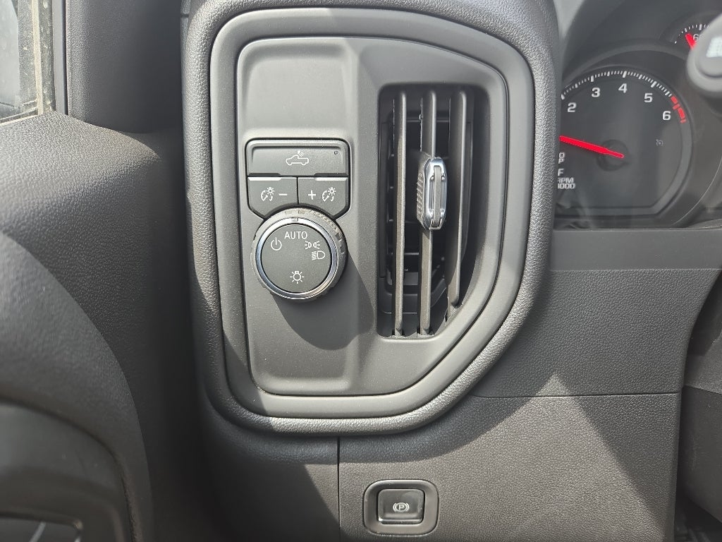 2026 Chevrolet Silverado 1500 Custom - Photo 18