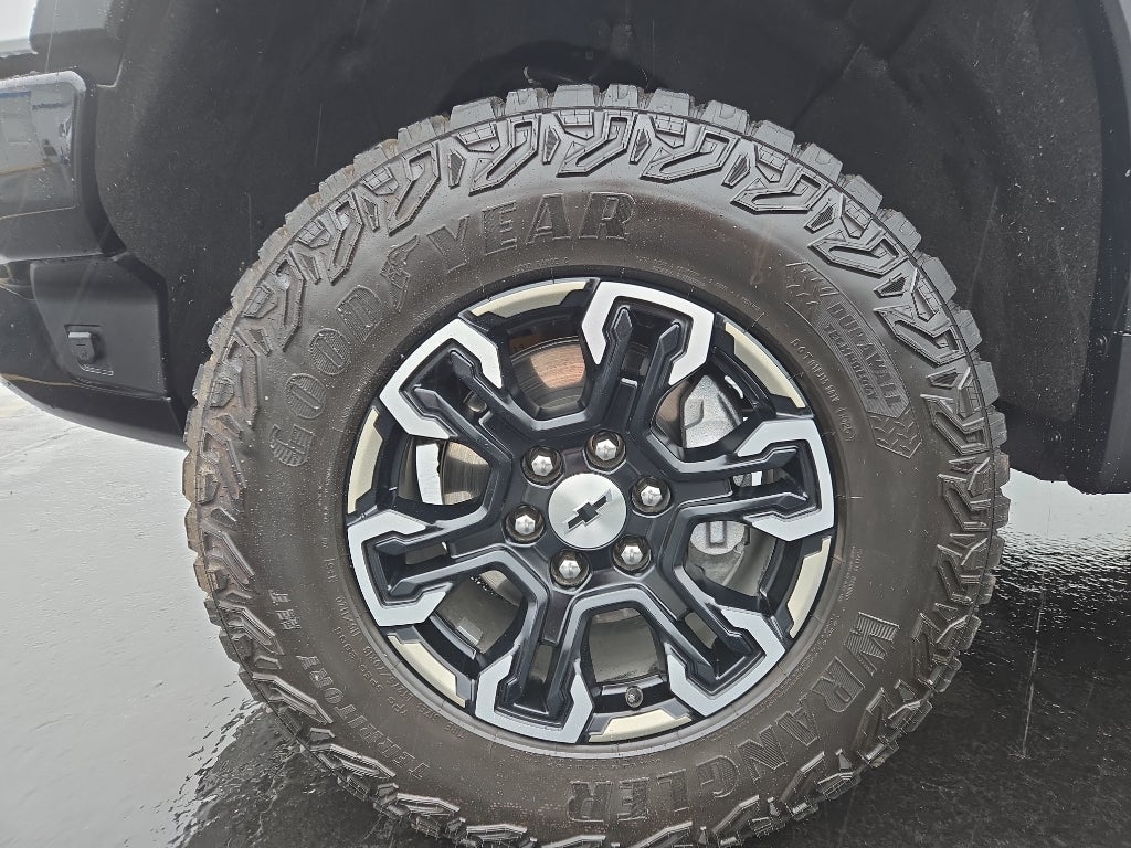 2025 Chevrolet Silverado 1500 ZR2