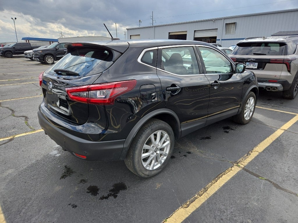 2022 Nissan Rogue Sport S FWD Xtronic CVT